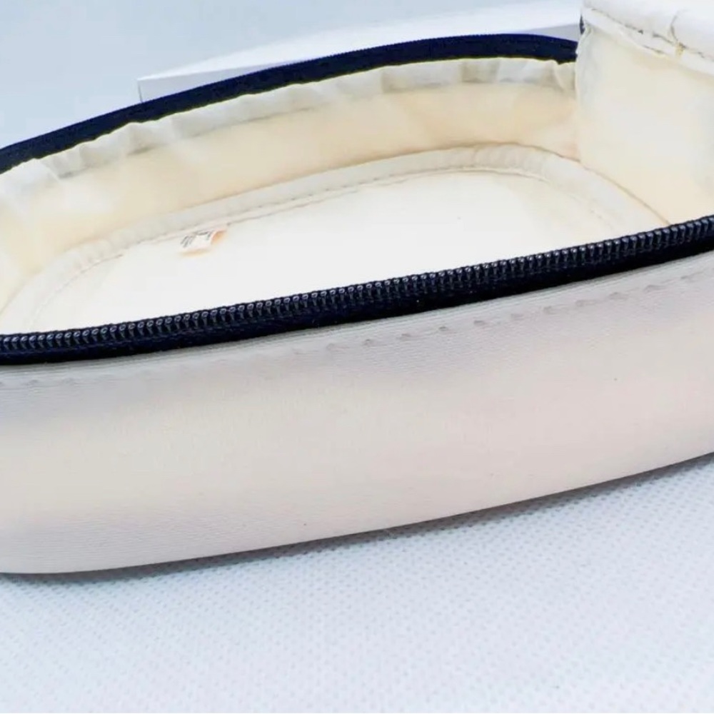 Authentic Chanel Beauty Les Beiges Makeup Bag new in box great gift 🎁 - Picture 11 of 12